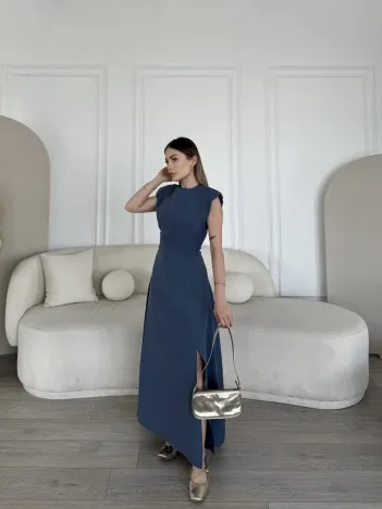 Keten Yandan Yırtmaçlı Uzun Elbise Sıfır Kol Elbise - Mavi Keten Yandan Yırtmaçlı Uzun Elbise Sıfır Kol Elbise - Mavi