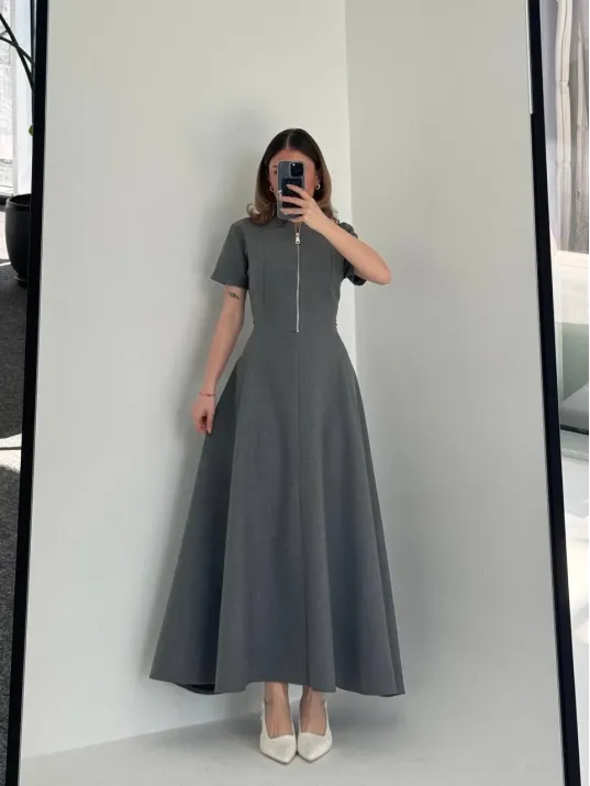 Kısa Kollu Önden Fermuarlı Çan Etekli Uzun Elbise - Antrasit