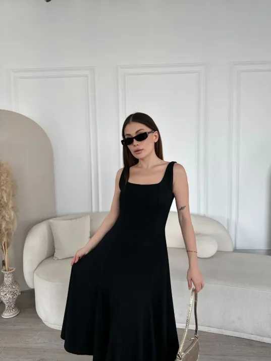 Sırt Dekolteli Kolsuz Uzun Elbise - Siyah