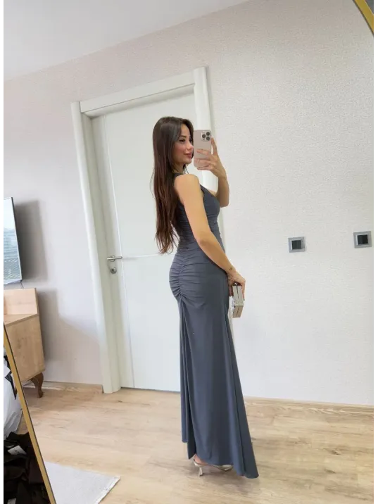 Bürümcük Kumaşlı İçi Astarlı Üzgülü Kolsuz Büzgülü Uzun Elbise - Füme