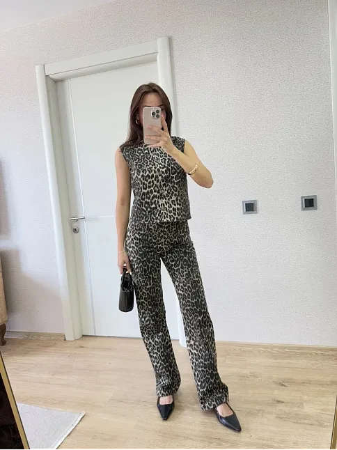 Leopar Desenli Düğmeli Bluzlu Pantolon İkili Takım -leopar