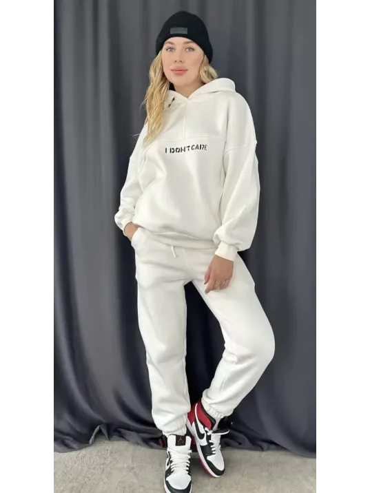 Nakış İşlemeli Üç İplik Sweat Takım- Beyaz Nakış İşlemeli Üç İplik Sweat Takım- Beyaz