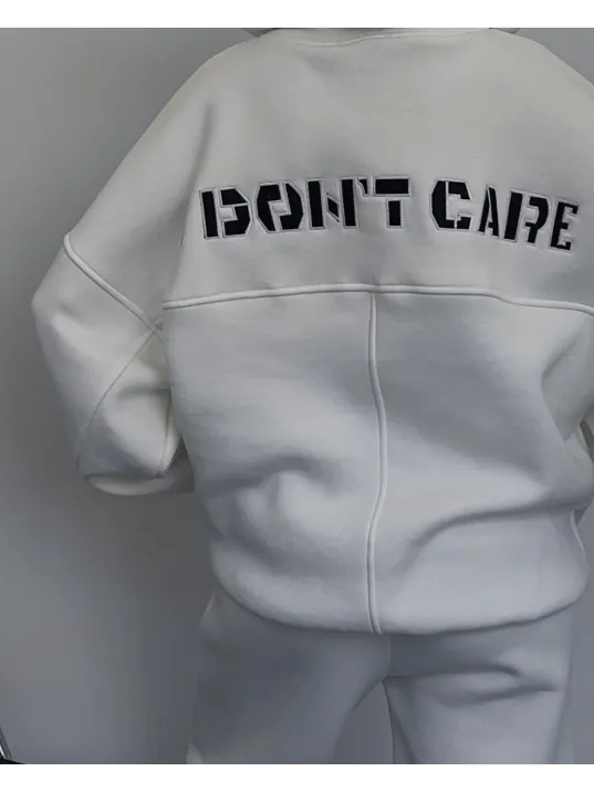 Nakış İşlemeli Üç İplik Sweat Takım- Beyaz Nakış İşlemeli Üç İplik Sweat Takım- Beyaz