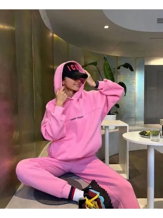 Nakış İşlemeli Üç İplik Sweat Takım- Pembe Nakış İşlemeli Üç İplik Sweat Takım- Pembe