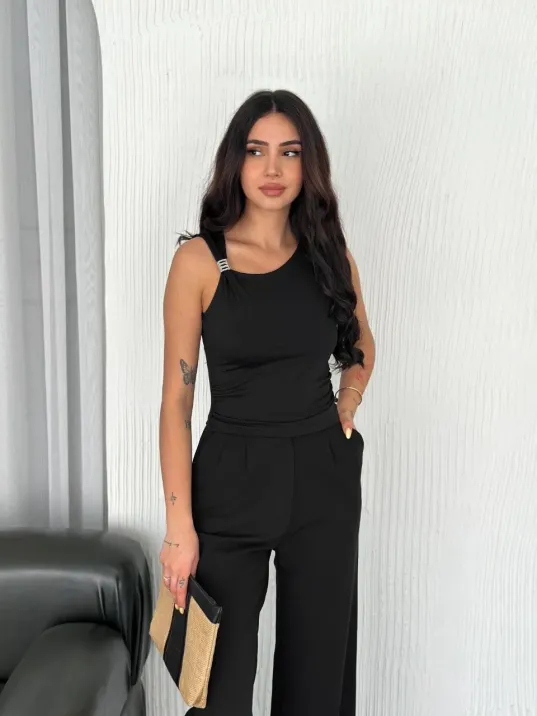 Osy Modal Yumuşak Dokulu Kumaş Bisiklet Yaka Kadın Sıfır Kol Bluz Omuz Toka Aksesuar Detaylı - Siyah