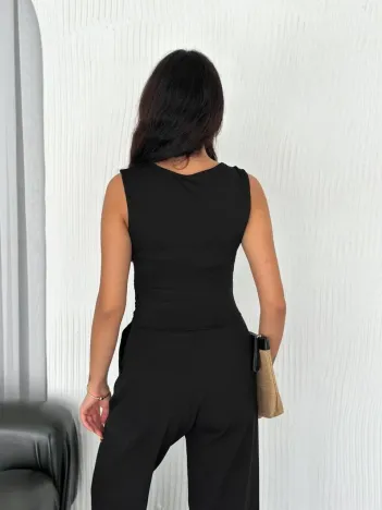 Osy Modal Yumuşak Dokulu Kumaş Bisiklet Yaka Kadın Sıfır Kol Bluz Omuz Toka Aksesuar Detaylı - Siyah