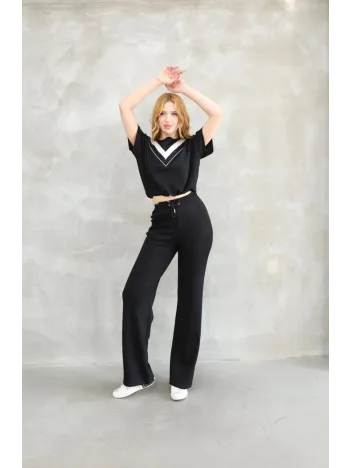 Osy Modal Yumuşak dokulu Kumaş Bisiklet Yaka Parçalı detaylı Kısa Kollu Takım - Siyah Osy Modal Yumuşak dokulu Kumaş Bisiklet Yaka Parçalı detaylı Kısa Kollu Takım - Siyah