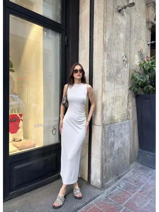 Osy Modal Yumuşak Dokulu Kumaş Bisiklet Yaka Sıfır Kolsuz Yırtmaçlı Uzun Elbise - Beyaz