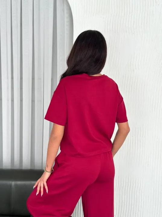 Osy Modal Yumuşak Dokulu Kumaş Bisiklet Yaka T-shirt Bol paça Pantalon ikili Takım -Bordo Osy Modal Yumuşak Dokulu Kumaş Bisiklet Yaka T-shirt Bol paça Pantalon ikili Takım -Bordo