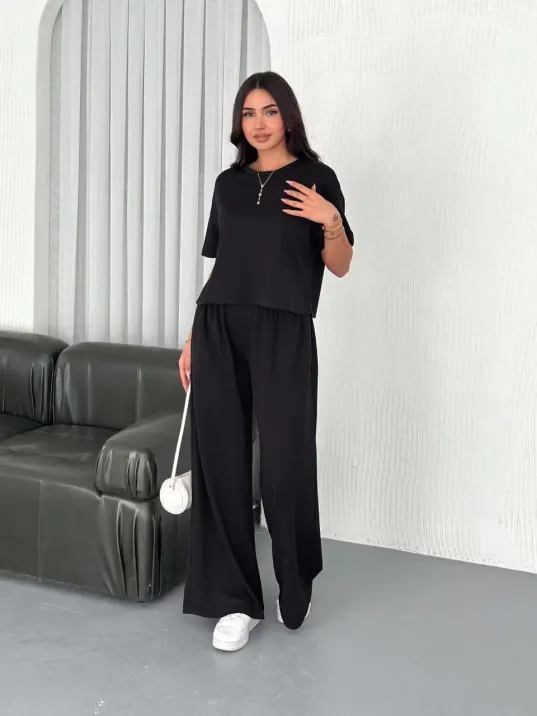 Osy Modal Yumuşak Dokulu Kumaş Bisiklet Yaka T-shirt Bol paça Pantalon ikili Takım -Siyah Osy Modal Yumuşak Dokulu Kumaş Bisiklet Yaka T-shirt Bol paça Pantalon ikili Takım -Siyah