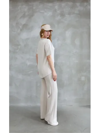 Osy Modal Yumuşak dokulu Kumaş Bisiklet Yaka Taş detaylı Kısa Kollu Takım - Kırık Beyaz Osy Modal Yumuşak dokulu Kumaş Bisiklet Yaka Taş detaylı Kısa Kollu Takım - Kırık Beyaz