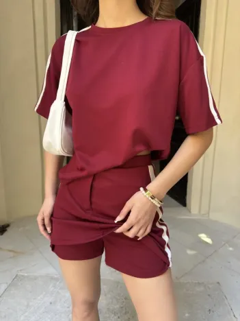 Osy Modal yumuşak dokulu Kumaş Kadın Parçalı Bisiklet Yaka T-shirt Mini Şortlu Etek İkili Takım -Bordo Osy Modal yumuşak dokulu Kumaş Kadın Parçalı Bisiklet Yaka T-shirt Mini Şortlu Etek İkili Takım -Bordo