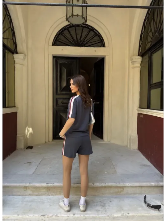 Osy Modal yumuşak dokulu Kumaş Kadın Parçalı Bisiklet Yaka T-shirt Mini Şortlu Etek İkili Takım - Füme Osy Modal yumuşak dokulu Kumaş Kadın Parçalı Bisiklet Yaka T-shirt Mini Şortlu Etek İkili Takım - Füme