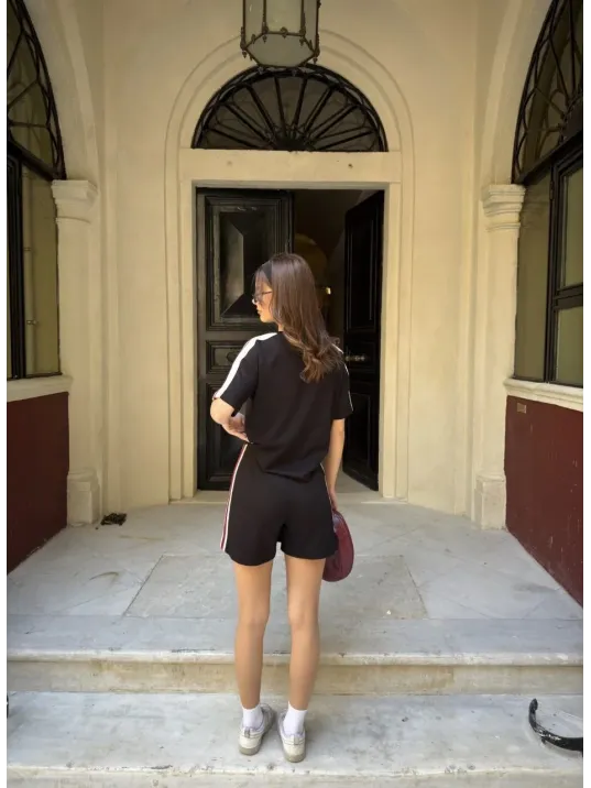 Osy Modal yumuşak dokulu Kumaş Kadın Parçalı Bisiklet Yaka T-shirt Mini Şortlu Etek İkili Takım - Siyah Osy Modal yumuşak dokulu Kumaş Kadın Parçalı Bisiklet Yaka T-shirt Mini Şortlu Etek İkili Takım - Siyah