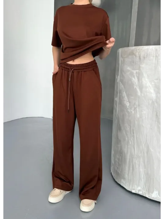 Osy Modal Yumuşak Dokulu Kumaş Kısa Kollu Bluz Rahat Pantalon ikili Takım- Kahverengi Osy Modal Yumuşak Dokulu Kumaş Kısa Kollu Bluz Rahat Pantalon ikili Takım- Kahverengi