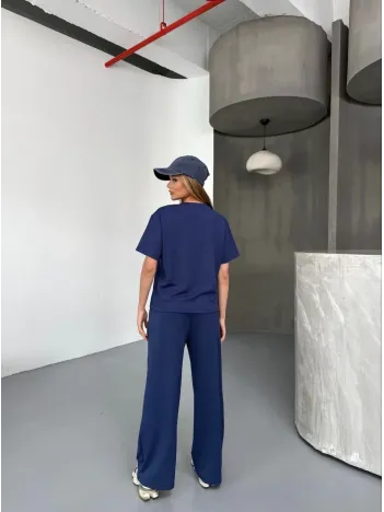 Osy Modal Yumuşak Dokulu Kumaş Kısa Kollu Bluz Rahat Pantalon ikili Takım- Lacivert Osy Modal Yumuşak Dokulu Kumaş Kısa Kollu Bluz Rahat Pantalon ikili Takım- Lacivert