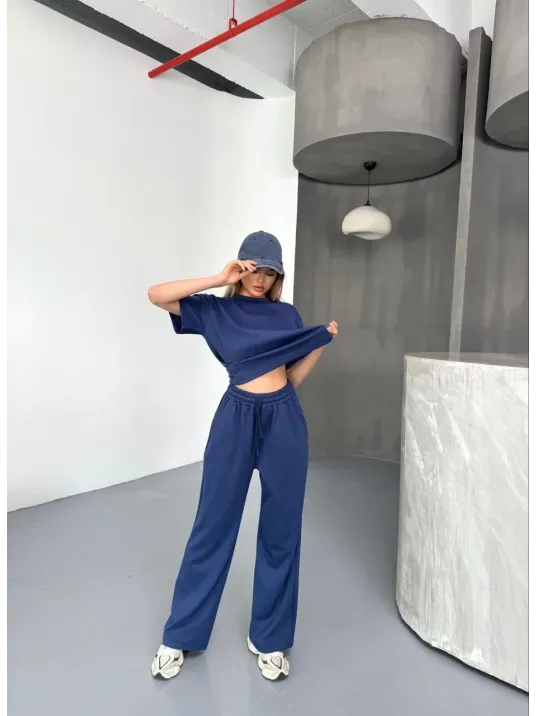 Osy Modal Yumuşak Dokulu Kumaş Kısa Kollu Bluz Rahat Pantalon ikili Takım- Lacivert Osy Modal Yumuşak Dokulu Kumaş Kısa Kollu Bluz Rahat Pantalon ikili Takım- Lacivert