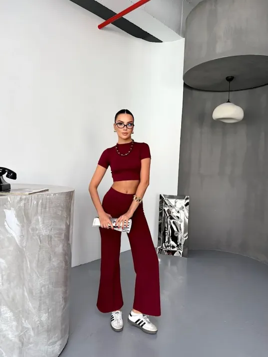 Osy Modal Yumuşak Dokulu Kumaş Kısa Kollu Crop Alt ispanyol Paça Pantalon ikili Takım - Bordo Osy Modal Yumuşak Dokulu Kumaş Kısa Kollu Crop Alt ispanyol Paça Pantalon ikili Takım - Bordo