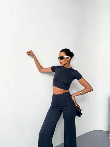 Osy Modal Yumuşak Dokulu Kumaş Kısa Kollu Crop Alt ispanyol Paça Pantalon ikili Takım - Füme Osy Modal Yumuşak Dokulu Kumaş Kısa Kollu Crop Alt ispanyol Paça Pantalon ikili Takım - Füme