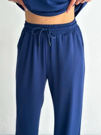 Osy Modal Yumuşak Dokulu Kumaş Kısa Kollu Yakalı T-shirt Pantalon ikili Takım- Lacivert Osy Modal Yumuşak Dokulu Kumaş Kısa Kollu Yakalı T-shirt Pantalon ikili Takım- Lacivert