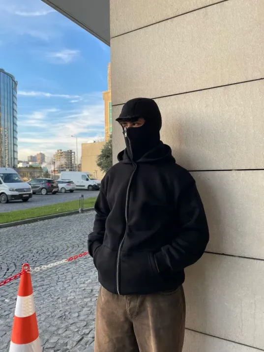 Samuray Kapüşonlu ZIP Fermuarlı Kapüşonlu SweatShirt - Siyah Samuray Kapüşonlu ZIP Fermuarlı Kapüşonlu SweatShirt - Siyah