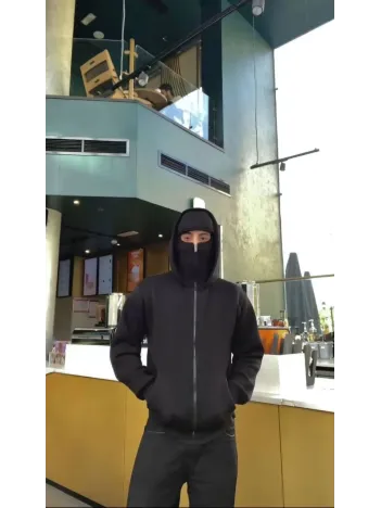 Samuray ZIP Fermuarlı Kapüşonlu SweatShirt- Siyah Samuray ZIP Fermuarlı Kapüşonlu SweatShirt- Siyah