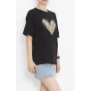 Sevgililer Günü İçin Özel Tasarım Leopar Kalp Baskılı T-shirt - Siyah Sevgililer Günü İçin Özel Tasarım Leopar Kalp Baskılı T-shirt - Siyah