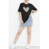Sevgililer Günü İçin Özel Tasarım Leopar Kalp Baskılı T-shirt - Siyah Sevgililer Günü İçin Özel Tasarım Leopar Kalp Baskılı T-shirt - Siyah