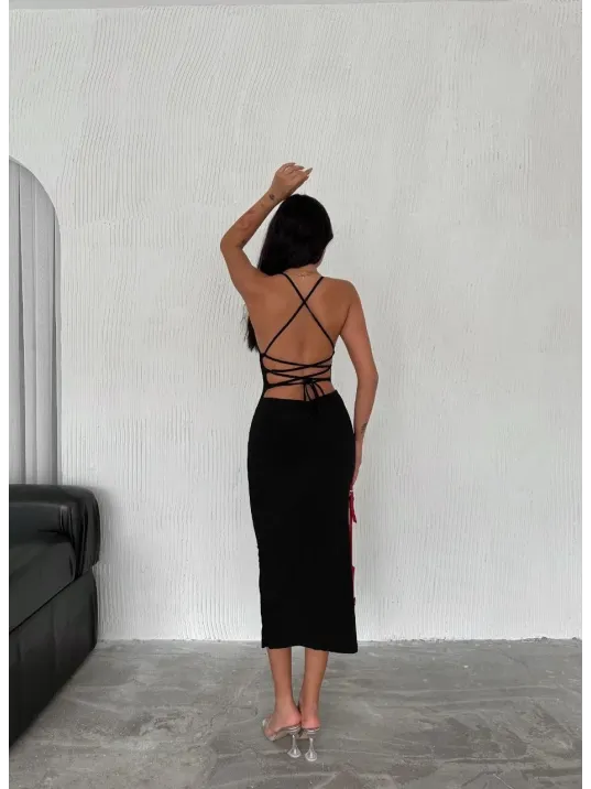 Sırt Bağlamalı Derin Yirtmaç Askılı Elbise - Siyah