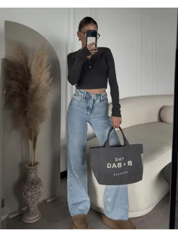 Düğme Detaylı Yıkamalı Crop Düğme Detaylı Yıkamalı Crop