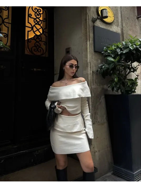 Straplez , Madonna , Carmen Yaka Croplu Mini Etekli ikili Takım Triko - Beyaz Straplez , Madonna , Carmen Yaka Croplu Mini Etekli ikili Takım Triko - Beyaz