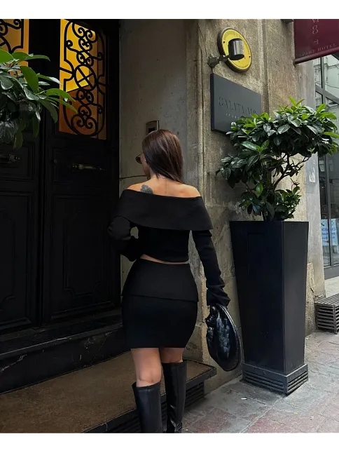 Straplez , Madonna , Carmen Yaka Croplu Mini Etekli İkili Takım Triko - Siyah