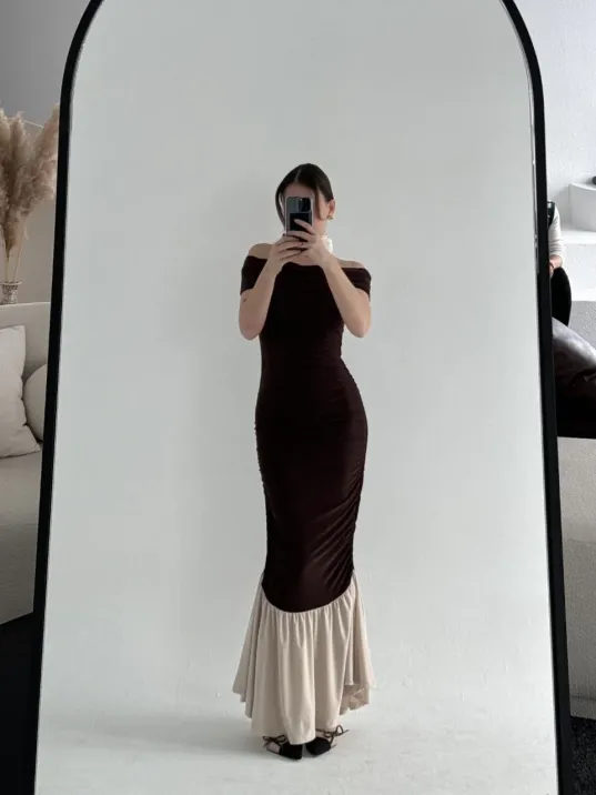 Striptiz Omuzlu Uzun Elbise- Kahve