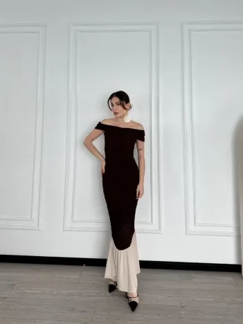 Striptiz Omuzlu Uzun Elbise- Kahve