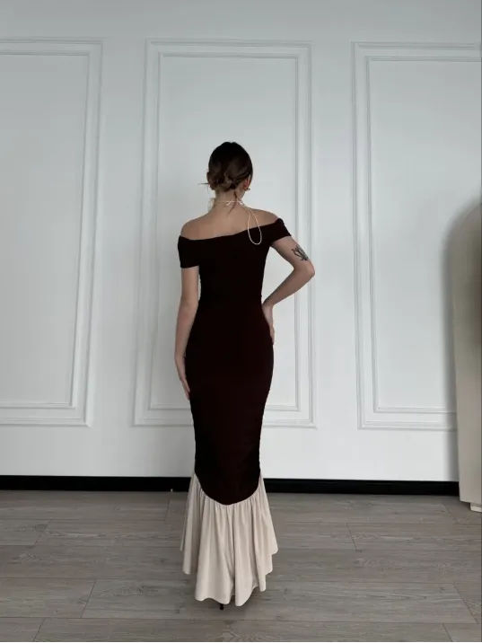 Striptiz Omuzlu Uzun Elbise- Kahve