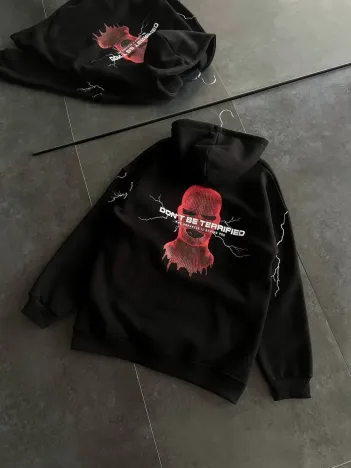 Üç İplik Kapüşonlu Baskılı Oversize Sweatshirt- Siyah Üç İplik Kapüşonlu Baskılı Oversize Sweatshirt- Siyah