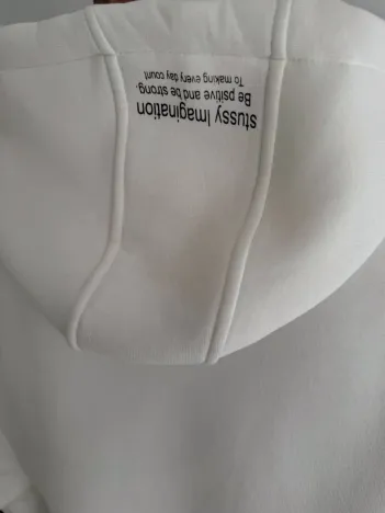 Üç İplik Kapşonlu Baskılı SweatShirt - Beyaz Üç İplik Kapşonlu Baskılı SweatShirt - Beyaz