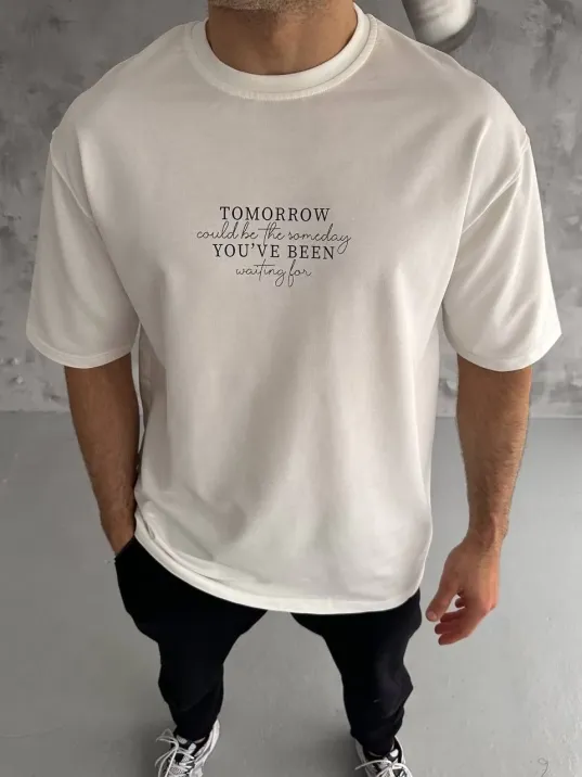 Unisex Bisiklet Yaka Baskılı Oversize T-Shirt - Beyaz Unisex Bisiklet Yaka Baskılı Oversize T-Shirt - Beyaz