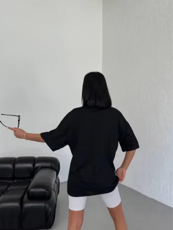 Unisex Bisiklet Yaka Baskılı Oversize T-Shirt - Siyah Unisex Bisiklet Yaka Baskılı Oversize T-Shirt - Siyah