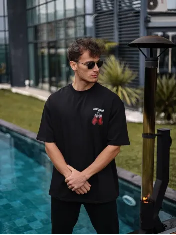 Unisex Bisiklet Yaka Baskılı Oversize T-Shirt - Siyah Unisex Bisiklet Yaka Baskılı Oversize T-Shirt - Siyah