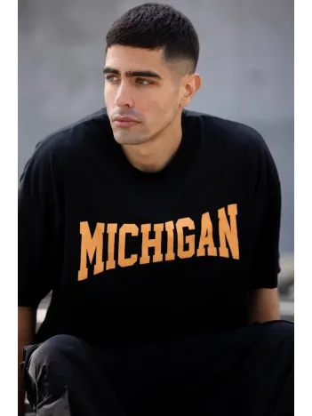 Unisex Bisiklet Yaka Baskılı Oversize T-Shirt - Siyah Unisex Bisiklet Yaka Baskılı Oversize T-Shirt - Siyah