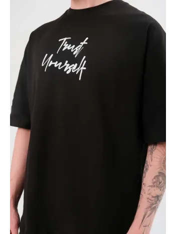 Unisex Bisiklet Yaka Baskılı Oversize T-Shirt - Siyah Unisex Bisiklet Yaka Baskılı Oversize T-Shirt - Siyah