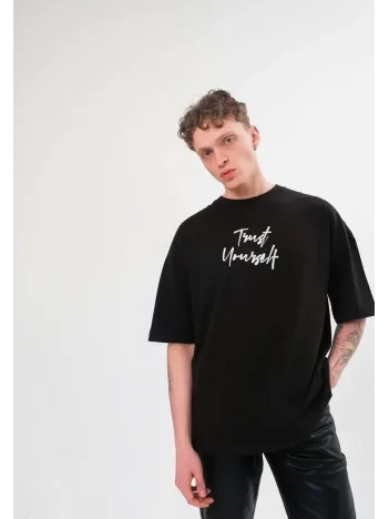 Unisex Bisiklet Yaka Baskılı Oversize T-Shirt - Siyah Unisex Bisiklet Yaka Baskılı Oversize T-Shirt - Siyah