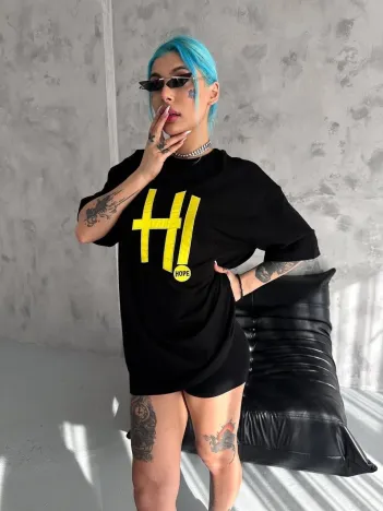 Unisex Nakış İşlemeli T-Shirt - Siyah Unisex Nakış İşlemeli T-Shirt - Siyah