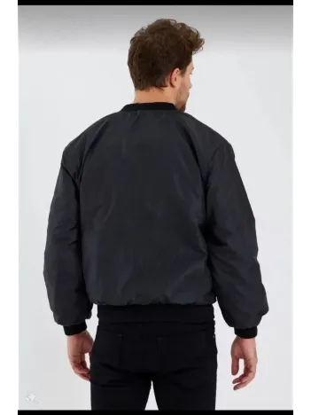 Erkek Siyah Bomber Mont – POLIZEI Yazılı, Fermuarlı Cepli, Kapitone Astarlı, Su İtici Kumaş Şık Günlük Ceket- Siyah Erkek Siyah Bomber Mont – POLIZEI Yazılı, Fermuarlı Cepli, Kapitone Astarlı, Su İtici Kumaş Şık Günlük Ceket- Siyah