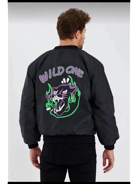 Wild One Baskılı Erkek Bomber Mont – Panter Desenli, Fermuarlı, Kapitone Astarlı Ceket - Siyah