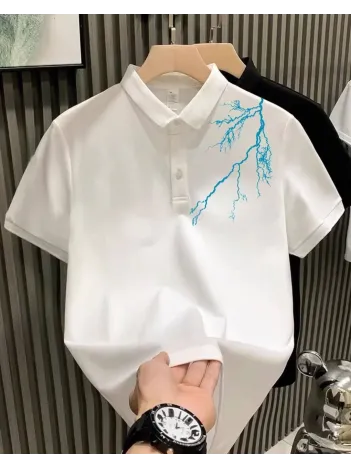 Unisex Yakası Düğmeli Oversize Baskılı T-Shirt - Beyaz Unisex Yakası Düğmeli Oversize Baskılı T-Shirt - Beyaz