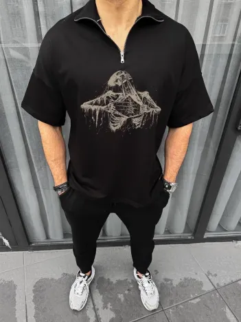Unisex Yarım Fermuarlı Baskılı Oversize T-Shirt - Siyah Unisex Yarım Fermuarlı Baskılı Oversize T-Shirt - Siyah