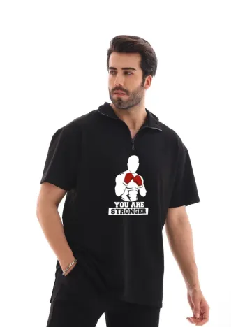 Unisex Yarım Fermuarlı Oversize Baskılı T-Shirt - Siyah Unisex Yarım Fermuarlı Oversize Baskılı T-Shirt - Siyah