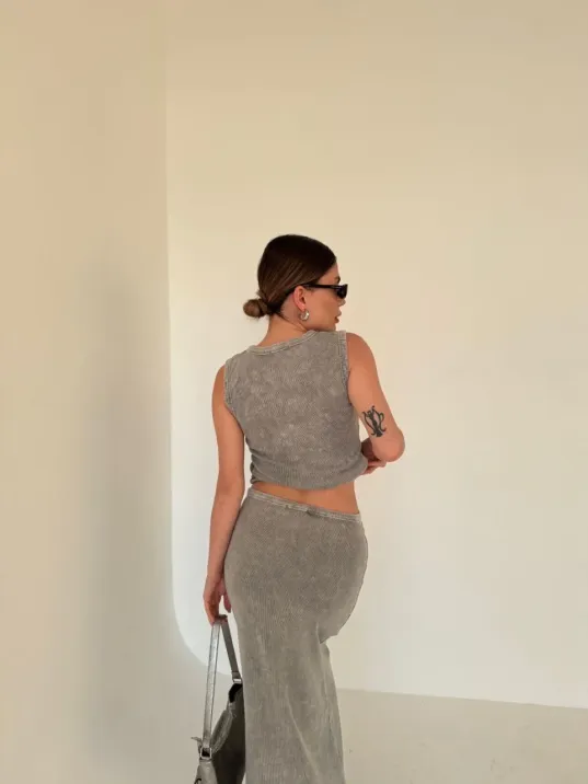 Uzun Etekli Önü Düğmeli Badi İkili Takım- Gri